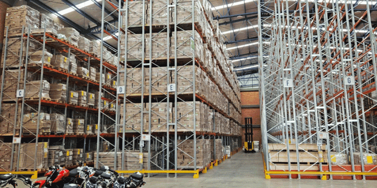 BOTERO SOTO POTENCIA SU CAPACIDAD DE ALMACENAJE CON AR RACKING