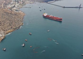 IAN TAYLOR PARTICIPA DE EJERCICIO DE DERRAME DE HIDROCARBUROS EN COQUIMBO