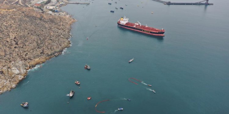 IAN TAYLOR PARTICIPA DE EJERCICIO DE DERRAME DE HIDROCARBUROS EN COQUIMBO