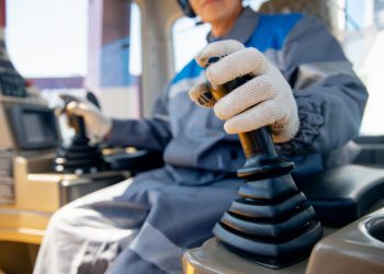 DESAFÍOS Y TENDENCIAS EN LA LOGÍSTICA MINERA CLAVES PARA LA EFICIENCIA Y SOSTENIBILIDAD