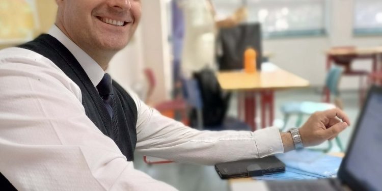 CAPACITAR Y ENSEÑAR ES LA CLAVE PARA PROGRESAR