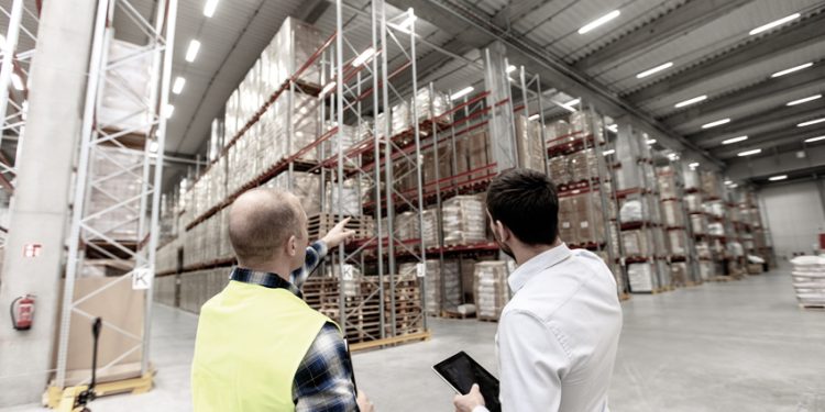 SOBRESTOCK, MENOS IMPORTACIONES Y MENOS CONSUMO: CLAVES QUE OBLIGAN AL RETAIL A REPENSAR SU GESTIÓN DE INVENTARIOS