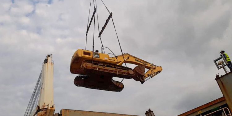 IAN TAYLOR Y SU ÁREA DE SERVICIOS INTEGRADOS TRASLADA MAQUINARIA DE ECUADOR A PERÚ A TRAVÉS DE SU REPRESENTADA BBC CHARTERING