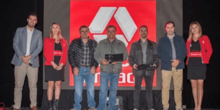 DERCOMAQ REALIZA EVENTO DE REENCUENTRO CON SUS CLIENTES