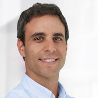 Carlos Hidalgo camisa Celeste mas fondo