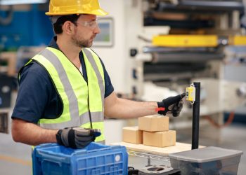 ESTUDIO DE ZEBRA: SEIS DE CADA DIEZ RESPONSABLES DE ALMACÉN PLANEAN IMPLEMENTAR RFID PARA 2028