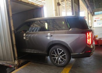 IAN TAYLOR EN PERÚ EJECUTA IMPORTACIÓN DE AUTOS DE ALTA GAMA DESDE CHINA A CALLAO