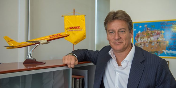 PROBLEMAS DE CAPACIDAD, TENSIÓN COMERCIAL ENTRE CHINA Y EE.UU. E IMPORTACIÓN DE AUTOS ELÉCTRICOS EN CONTENEDORES: ¿CÓMO SE EXPLICA EL ALZA DE PRECIOS EN LOS FLETES MARÍTIMOS?