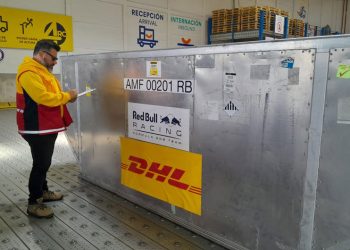 DE ESTADOS UNIDOS A CHILE: ¿CÓMO LLEGÓ EL CAMPEÓN RB7 DE LA FÓRMULA 1 A SANTIAGO?