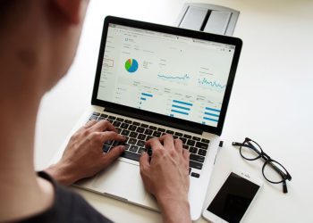 AFRONTANDO LA AMENAZA DEL TIEMPO DE INACTIVIDAD: CÓMO GARANTIZAR LA CONTINUIDAD OPERACIONAL EN LAS EMPRESAS