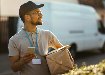 TENDENCIAS 2024: PROYECCIONES DE VENTAS DEL E-COMMERCE PERFILAN UN AÑO EXITOSO PARA LA INDUSTRIA DE LA LOGÍSTICA DE ÚLTIMA MILLA