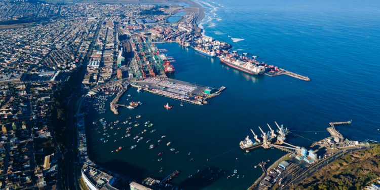 TERMINALES STI Y DP WORLD DE PUERTO SAN ANTONIO AUMENTAN EN 27% LOS CONTENEDORES DE CEREZAS EXPORTADAS A CHINA