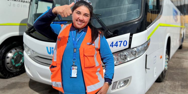 MUJERES GANAN TERRENO EN EL SECTOR TRANSPORTE INDUSTRIAL