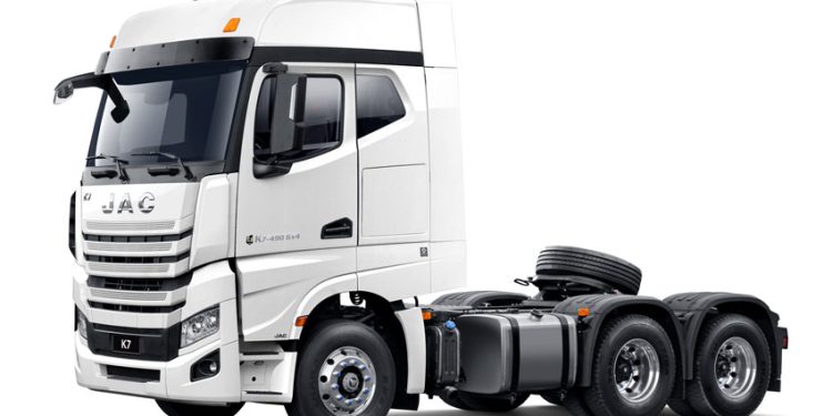 TRANSPORTE SEGURO DE CAMIONES EN CARRETERA: CLAVES PARA EVITAR ACCIDENTES