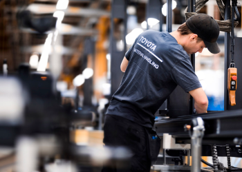 TOYOTA MATERIAL HANDLING EUROPE SE ADAPTA A LOS ESTÁNDARES ESRS DE LA UE EN SU NUEVO INFORME DE SOSTENIBILIDAD