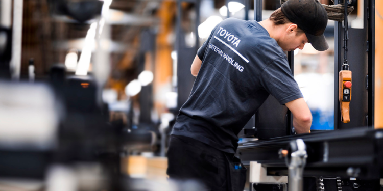 TOYOTA MATERIAL HANDLING EUROPE SE ADAPTA A LOS ESTÁNDARES ESRS DE LA UE EN SU NUEVO INFORME DE SOSTENIBILIDAD