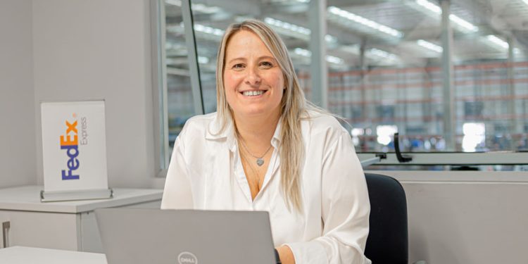 DESAFIANDO ESTEREOTIPOS: EL LIDERAZGO FEMENINO EN LA LOGÍSTICA