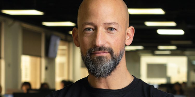 JANAN KNUST DE KLOG.CO GALARDONADO CON EL PRESTIGIOSO PREMIO «EMPRENDEDOR DEL AÑO» DE EY