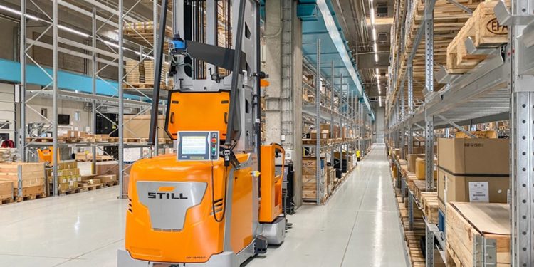 LA CONDUCCIÓN DEL FUTURO: LA EMPRESA STILL REVOLUCIONA LA LOGÍSTICA INTELIGENTE CON SUS VEHÍCULOS DE GUIADO AUTOMÁTICO