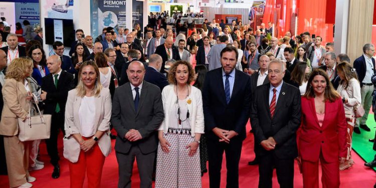 ÓSCAR PUENTE INAUGURA UNA EDICIÓN DEL SIL MARCADA POR LA INNOVACIÓN Y LA DIGITALIZACIÓN