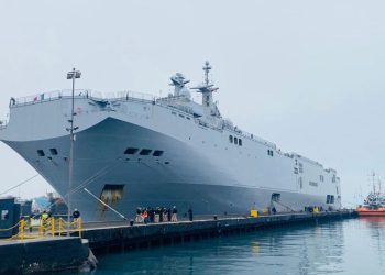 IAN TAYLOR AGENCIA EN PERÚ FRAGATA Y PORTA HELICÓPTEROS DE LA MARINA NACIONAL DE FRANCIA