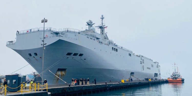 IAN TAYLOR AGENCIA EN PERÚ FRAGATA Y PORTA HELICÓPTEROS DE LA MARINA NACIONAL DE FRANCIA