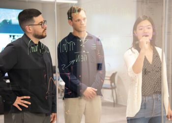 EL MIT CENTER FOR TRANSPORTATION & LOGISTICS INAUGURA UN NUEVO LABORATORIO PARA INVESTIGAR EL POTENCIAL DE LA IA EN LA LOGÍSTICA  CON EL APOYO DE MECALUX