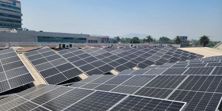 AKI KB PRESENTA SU PRIMERA SUCURSAL FOTOVOLTAICA DEL PAÍS
