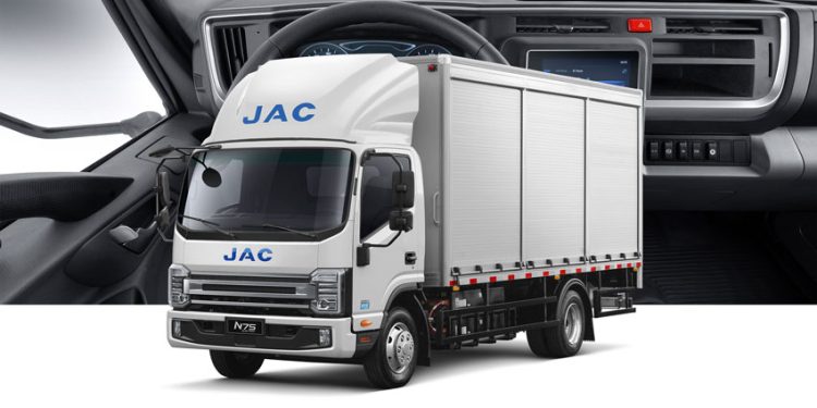 MARCA COMERCIALIZADA EN CHILE POR DERCOMAQ: LOS CUATRO INFALTABLES DE JAC: UNO DE LOS LÍDERES EN MOVILIDAD ELÉCTRICA