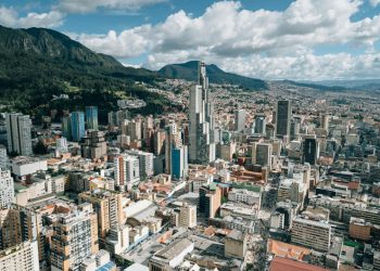 INNOVACIÓN TECNOLÓGICA EN EL SECTOR LOGÍSTICO PARA DISMINUIR LA CONTAMINACIÓN DEL AIRE EN LAS CIUDADES