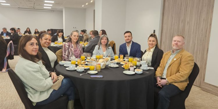 ALOG CHILE TRABAJA JUNTO A SUS SOCIOS Y PARTNERS PARA POTENCIAR LA INDUSTRIA