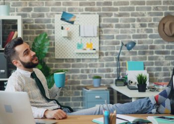 ENCUESTA REVELA EL GRADO DE ENTUSIASMO DE LOS LÍDERES PARA LO QUE RESTA DE 2024