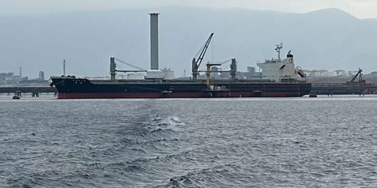 IAN TAYLOR AGENCIA NAVE EN MEJILLONES EN SU VIAJE INAUGURAL CON SISTEMA DE PROPULSIÓN ASISTIDA POR VIENTO