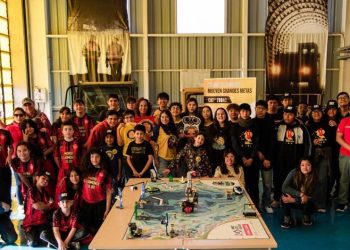 JÓVENES DE ANTOFAGASTA Y CALAMA ENTRENAN PARA PRÓXIMA COMPETENCIA DE ROBÓTICA “FIRST LEGO LEAGUE”