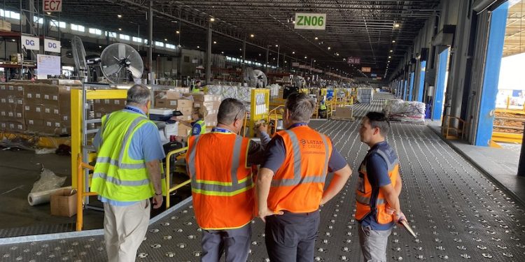 LATAM CARGO GROUP OBTIENE RECERTIFICACIÓN CEIV PARA BATERÍAS DE LITIO DE IATA