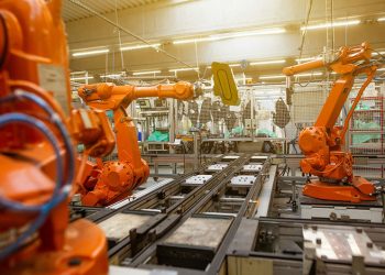 AUTOMATIZACIÓN REVELA DESAFÍOS QUE ENFRENTAN EMPRESAS Y TRABAJADORES PARA MANTENER LA COMPETITIVIDAD