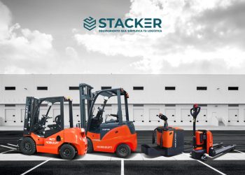 STACKER RECIBE NUEVO CARGAMENTO DE MÁQUINAS
