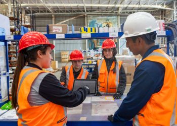 POR SEGUNDO AÑO CONSECUTIVO, KOMATSU CUMMINS LOGRA LA EQUIDAD DE GÉNERO EN SU CENTRO DE DISTRIBUCIÓN LA PORTADA