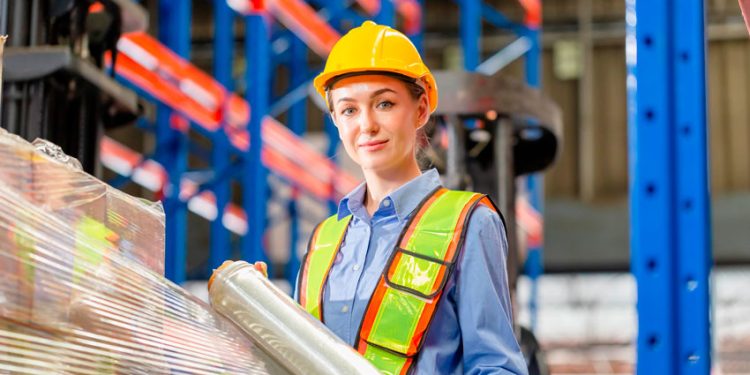 MUJERES EN LOGÍSTICA DE SALUD. AÚN QUEDA POR AVANZAR