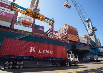 ITI REDUCE EN 50% TIEMPOS DE PERMANENCIA DE CAMIONES EN EL PUERTO PARA CARGAS BOLIVIANAS