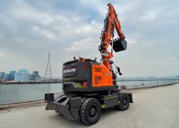 NUEVOS EQUIPOS Y TECNOLOGÍA BASADA EN INTELIGENCIA ARTIFICIAL PRESENTARÁ DEVELON EN BAUMA 2025