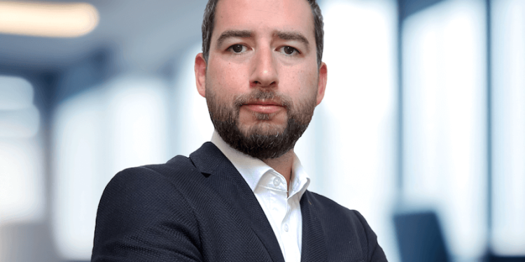 LOGÍSTICA SOSTENIBLE Y TECNOLOGÍA: EL FUTURO DE LAS CADENAS DE SUMINISTRO EN CHILE Y PERÚ