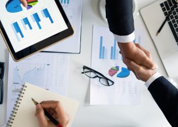 EMPRESAS PUEDEN REDUCIR COSTOS EN HORAS PUNTA: CLAVES PARA OPTIMIZAR EL CONSUMO ELÉCTRICO