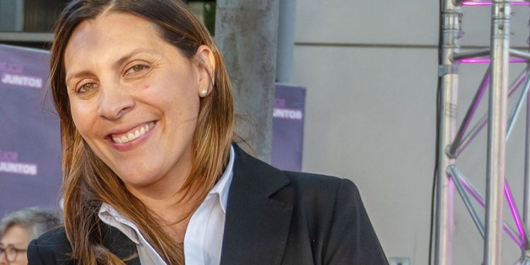 MÁS ALLÁ DE LOS ESTEREOTIPOS: EL IMPACTO FEMENINO EN LAS GRANDES INDUSTRIAS