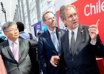 MINISTRO DE TRANSPORTES Y DIRECTORA DE PUERTO SAN ANTONIO DESTACARON LA IMPORTANCIA ESTRATÉGICA DEL PROYECTO PUERTO EXTERIOR EN VERSIÓN 2025 DEL INTERNATIONAL TRANSPORT FORUM REALIZADO EN ALEMANIA