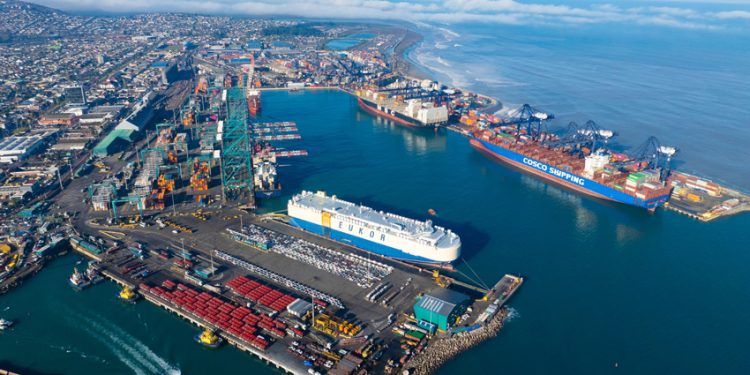 PUERTO SAN ANTONIO REGISTRA ALZA DE 10,2 % EN TEU MOVILIZADOS DURANTE LOS PRIMEROS CUATRO MESES DE 2025 Y DESTACA LA IMPORTANCIA DE SUMAR DOS NUEVOS SERVICIOS NAVIEROS