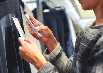 SENSORMATIC SOLUTIONS AYUDA A MEJORAR LA EXPERIENCIA DEL COMPRADOR A TRAVÉS DE SERVICIOS INTEGRALES QUE CONECTAN EL ORIGEN CON LA TIENDA