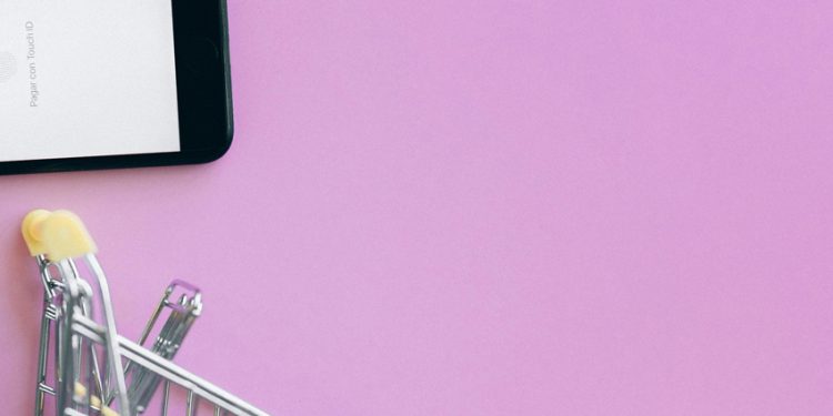 3 DE CADA 5 CHILENOS COMPRA DESDE SU CELULAR