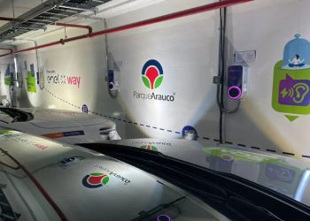 PARQUE ARAUCO IMPULSA LA ELECTROMOVILIDAD Y YA CONCENTRA EL 20% DE LOS CARGADORES SEMI-RÁPIDOS DE VEHÍCULOS DEL PAÍS