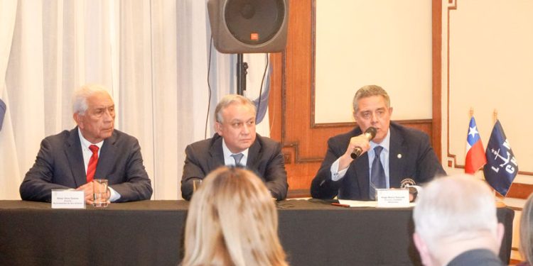 COLOQUIO DE LA LIGA MARÍTIMA DE CHILE ANALIZÓ AVANCES DEL PROYECTO PUERTO EXTERIOR DE SAN ANTONIO Y SU INTEGRACIÓN CON LA CIUDAD